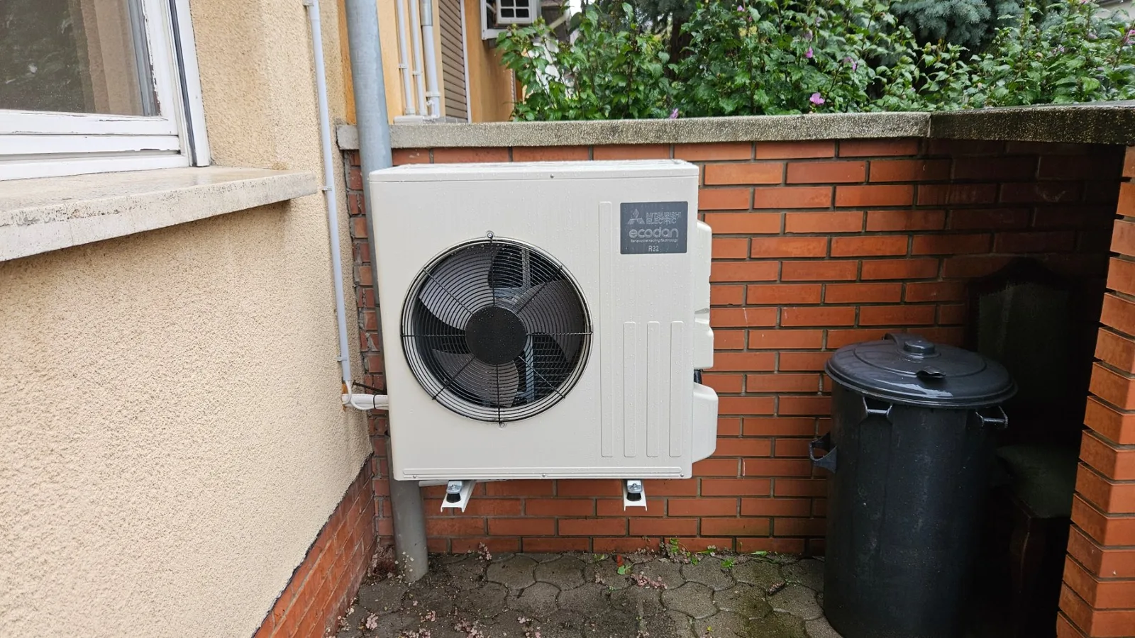 Mitsubishi Ecodan levegő-víz hőszivattyú – saját telepítésünk