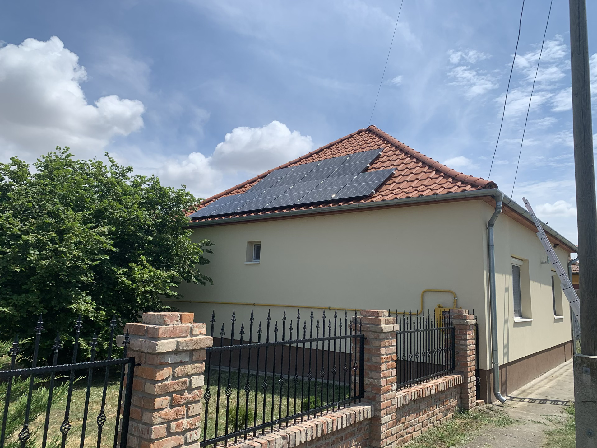 Napelem teleptés referenciánk